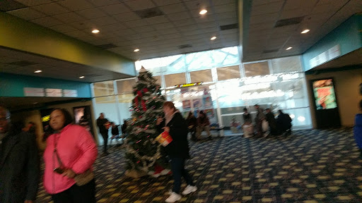 Movie Theater «North Riverside Luxury 6: Classic Cinemas», reviews and photos, 7501 W Cermak Rd, Riverside, IL 60546, USA