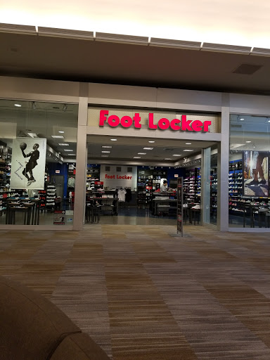 Shopping Mall «Ford City Mall», reviews and photos, 7601 S Cicero Ave, Chicago, IL 60652, USA