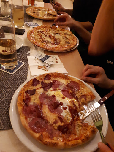 Pizzeria Azzurro Eis Cafe Restaurant en Deutschlandsberg