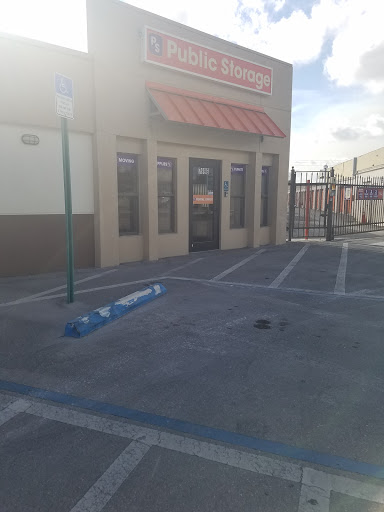 Self-Storage Facility «Public Storage», reviews and photos, 7996 NW South River Dr, Medley, FL 33166, USA