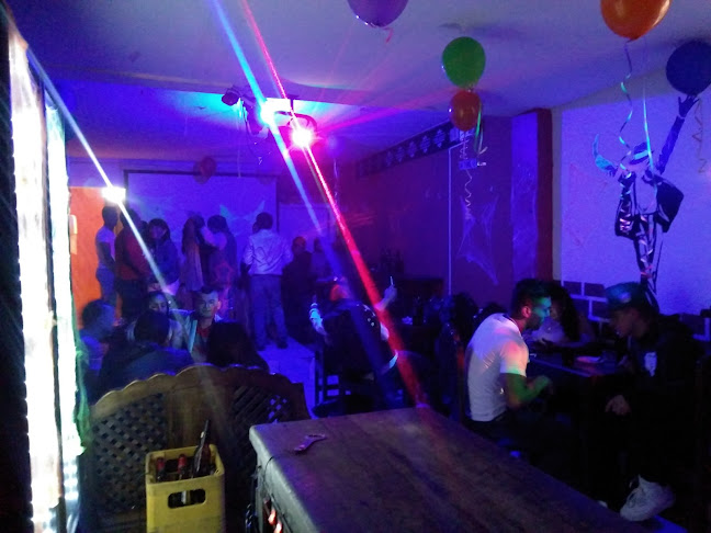 The King Bar Karaoke - Pub