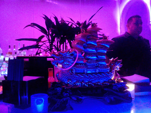 Asian Fusion Restaurant «Trio Club», reviews and photos, 909 E Burnside St, Portland, OR 97214, USA