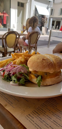 Hamburger du Restaurant français Le Pastis Cannes - n°6