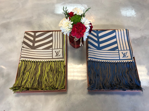 Consignment Shop «SecondHand Savvys», reviews and photos, 210 S Kings Ave, Brandon, FL 33511, USA