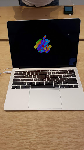 Computer Store «Apple Mall of America», reviews and photos, 132 South Avenue, Bloomington, MN 55425, USA