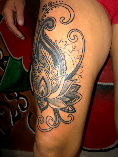 Explore waist tattoo ideas, creative tattoo ideas in Cape Coral, available at UNRIVALED INK
