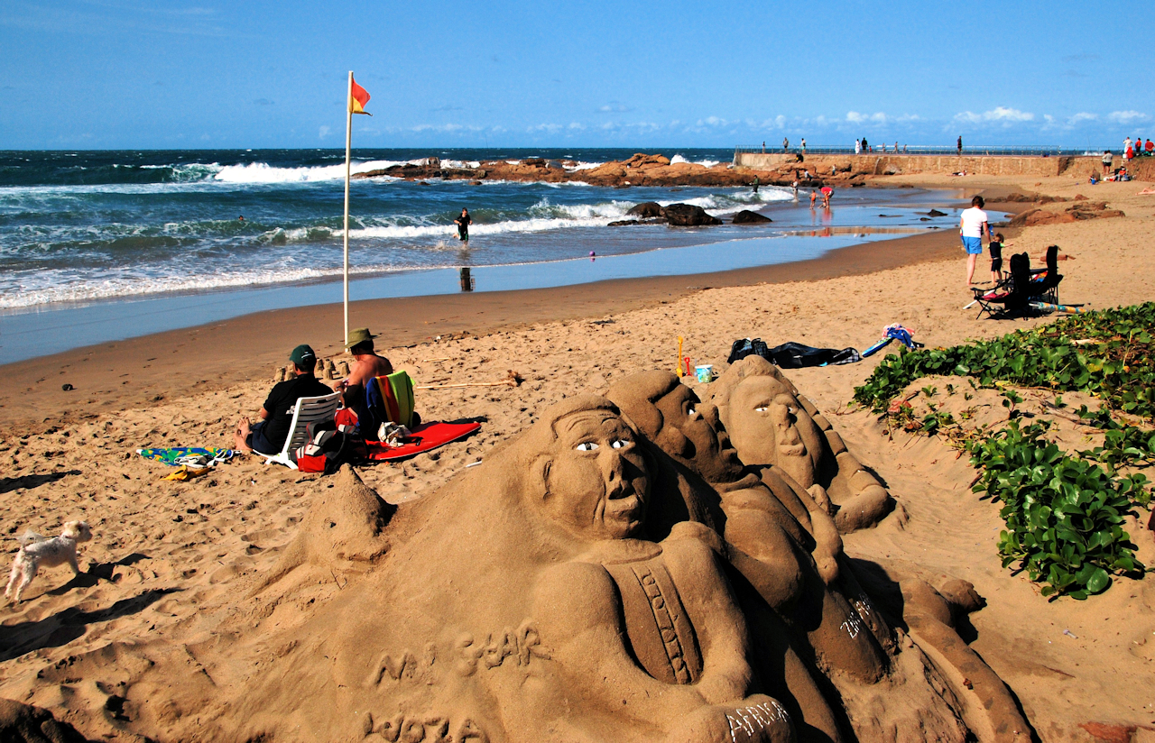 Foto de Scottburgh beach com baía longa