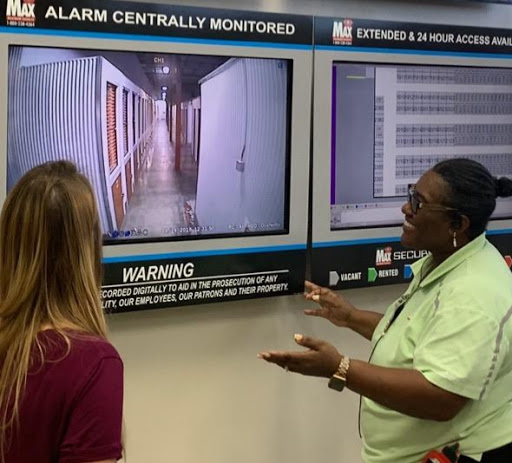 RV Storage Facility «U-Haul Moving & Storage of South Tampa», reviews and photos, 3826 W Marcum St, Tampa, FL 33616, USA