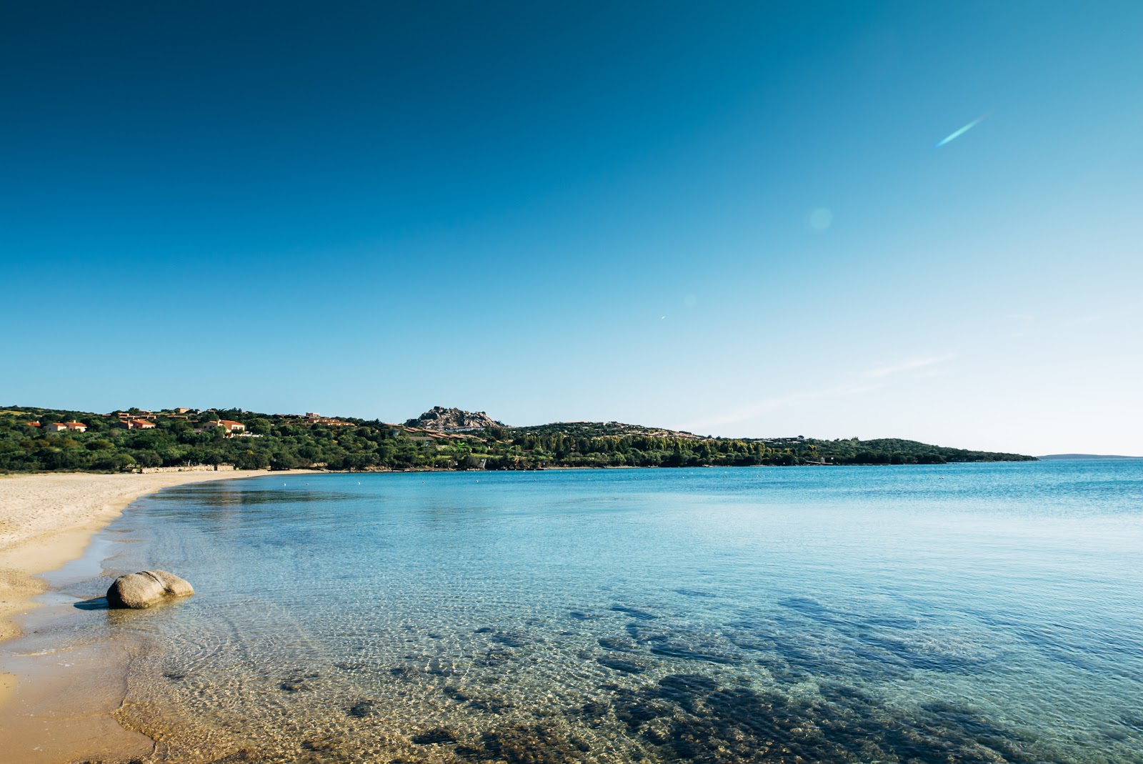 Valokuva Spiaggia Degli Svedesiista. - suosittu paikka rentoutumisen tuntijoille