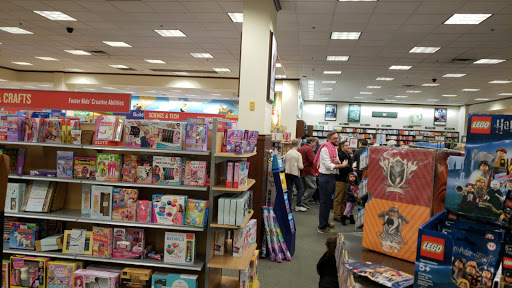 Book Store «Barnes & Noble», reviews and photos, 11802 Dale Mabry Hwy, Tampa, FL 33618, USA
