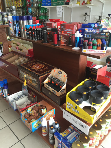 Tobacco Shop «Lombard Tobacco», reviews and photos, 890 E Roosevelt Rd, Lombard, IL 60148, USA