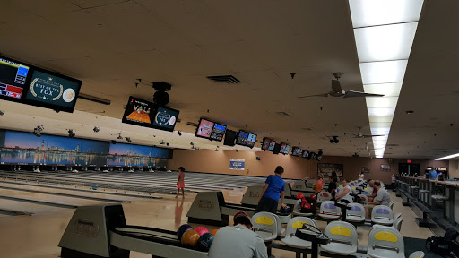 Bowling Alley «St. Charles Bowl», reviews and photos, 2520 W Main St, St Charles, IL 60175, USA