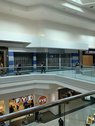 Toy Store «Disney Store», reviews and photos, E Golf Rd & N Meacham Rd, Schaumburg, IL 60173, USA