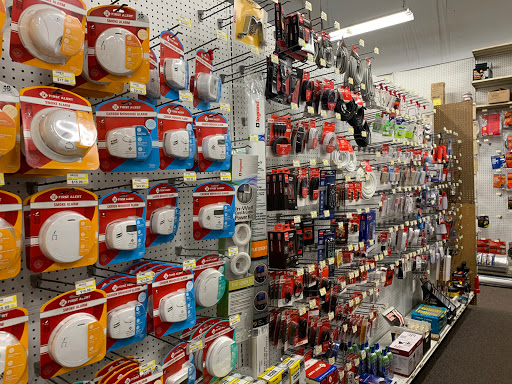 Hardware Store «Zettler Hardware», reviews and photos, 4518 Kenny Rd, Columbus, OH 43220, USA