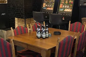 Kontiki Bar image