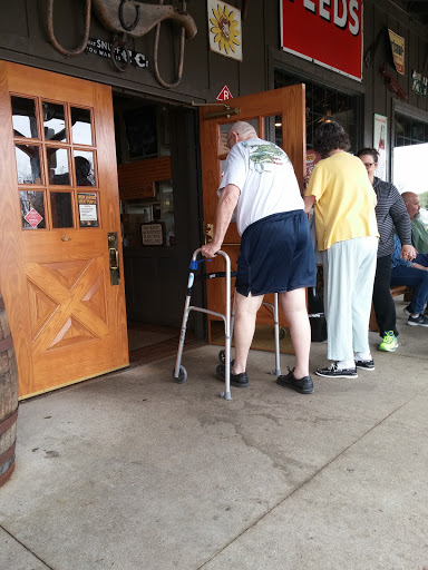 American Restaurant «Cracker Barrel Old Country Store», reviews and photos, 825 Marketplace Blvd, Hamilton Township, NJ 08691, USA