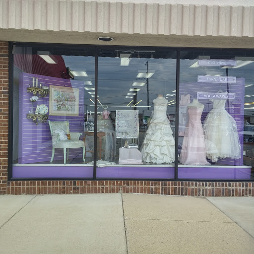 Thrift Store «Wings Resale Store», reviews and photos, 8349 W Golf Rd, Niles, IL 60714, USA