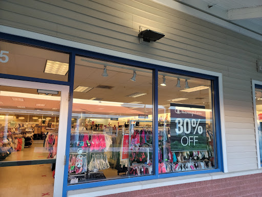Shopping Mall «Wrentham Village Premium Outlets», reviews and photos, 1 Outlet Blvd, Wrentham, MA 02093, USA