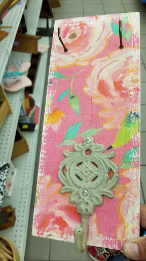 Thrift Store «Green Bay West Goodwill Retail Store & Training Center», reviews and photos