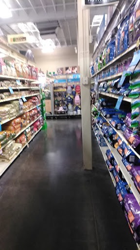 Pet Supply Store «PetSmart», reviews and photos, 4374 N Oracle Rd, Tucson, AZ 85705, USA