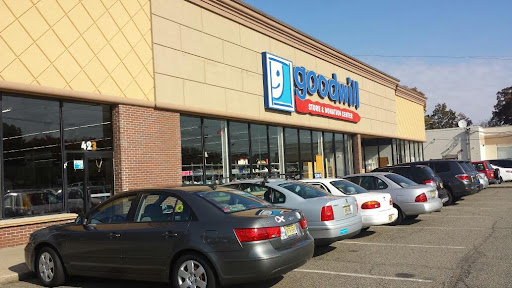 Thrift Store «Goodwill Industries Store & Donation Center», reviews and photos, 423 US-46, Fairfield, NJ 07004, USA