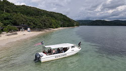 Fotografie cu Rang Bulan Beach cu nivelul de curățenie înalt