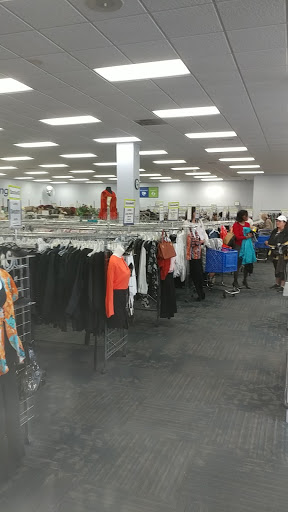 Thrift Store «Goodwill Bailey Bridge Retail Store», reviews and photos, 11749 Hull Street Rd, Midlothian, VA 23112, USA