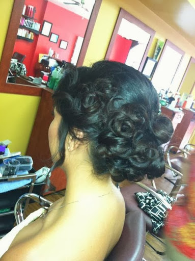 Hair Salon «Hair Hut Studio Salon», reviews and photos, 295 Saw Mill River Rd # A, Yonkers, NY 10701, USA