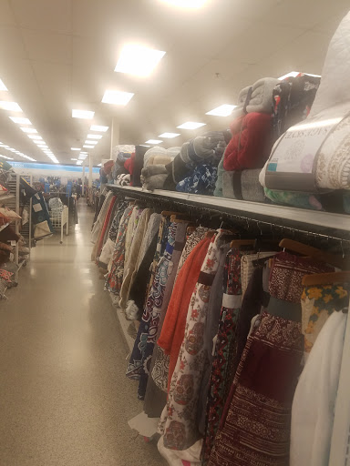 Clothing Store «Ross Dress for Less», reviews and photos, 1161 N Burleson Blvd, Burleson, TX 76028, USA