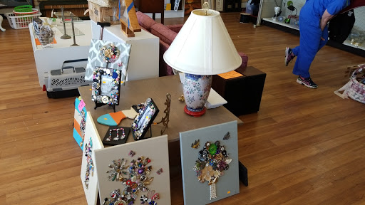 Thrift Store «Coat of Many Colors», reviews and photos, 625 Harwood Rd, Bedford, TX 76021, USA