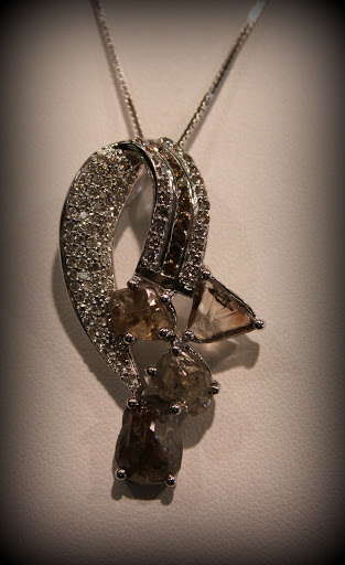 Jewelry Store «Jewelry World», reviews and photos, 26530 Bouquet Canyon Rd, Santa Clarita, CA 91350, USA