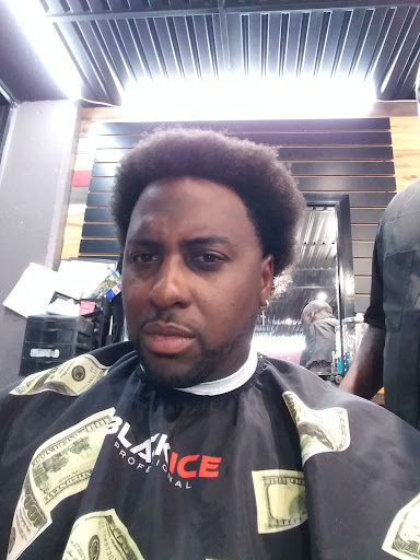 Barber Shop «Big Time Barbershop», reviews and photos, 6121 Callaghan Rd, San Antonio, TX 78228, USA