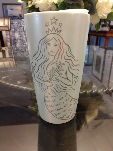 Coffee Shop «Starbucks», reviews and photos, 5084 Kahn Dr, Lumberton, NC 28358, USA