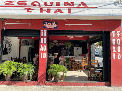 Esquina thai restaurant - Calle 4 Nte, 25 Avenida Nte Esquina, Centro, 77710 Playa del Carmen, Q.R., Mexico