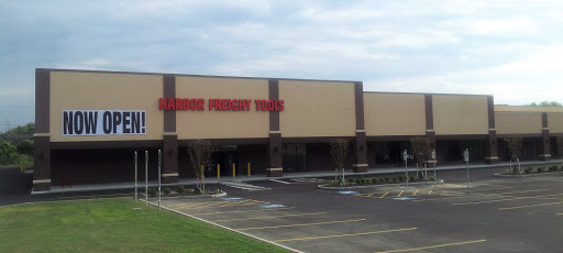 Harbor Freight Tools, 3179 Erie Blvd E, Syracuse, NY 13214, USA, 