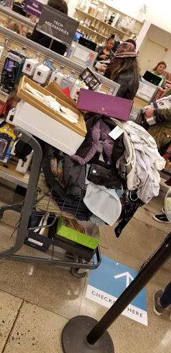 Department Store «Nordstrom Rack Downtown San Francisco», reviews and photos, 555 9th St, San Francisco, CA 94103, USA