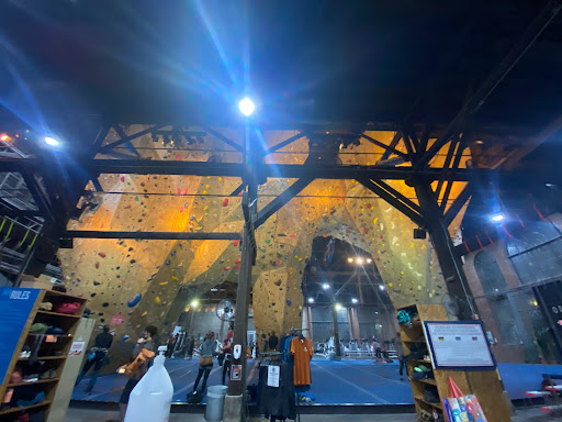 Rock Climbing Gym «Sacramento Pipeworks Climbing and Fitness», reviews and photos, 116 N 16th St, Sacramento, CA 95814, USA