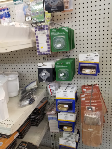 Discount Store «Salvage Discount Store», reviews and photos, 4307 Kernersville Rd, Kernersville, NC 27284, USA