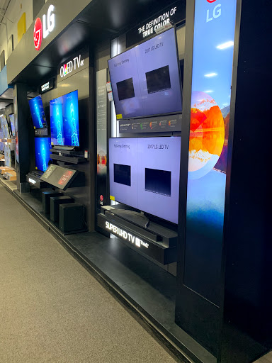 Electronics Store «Best Buy», reviews and photos, 30701 Gratiot Ave, Roseville, MI 48066, USA