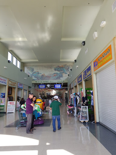 Shopping Mall «Fubonn Shopping Center», reviews and photos, 2850 SE 82nd Ave #80, Portland, OR 97266, USA