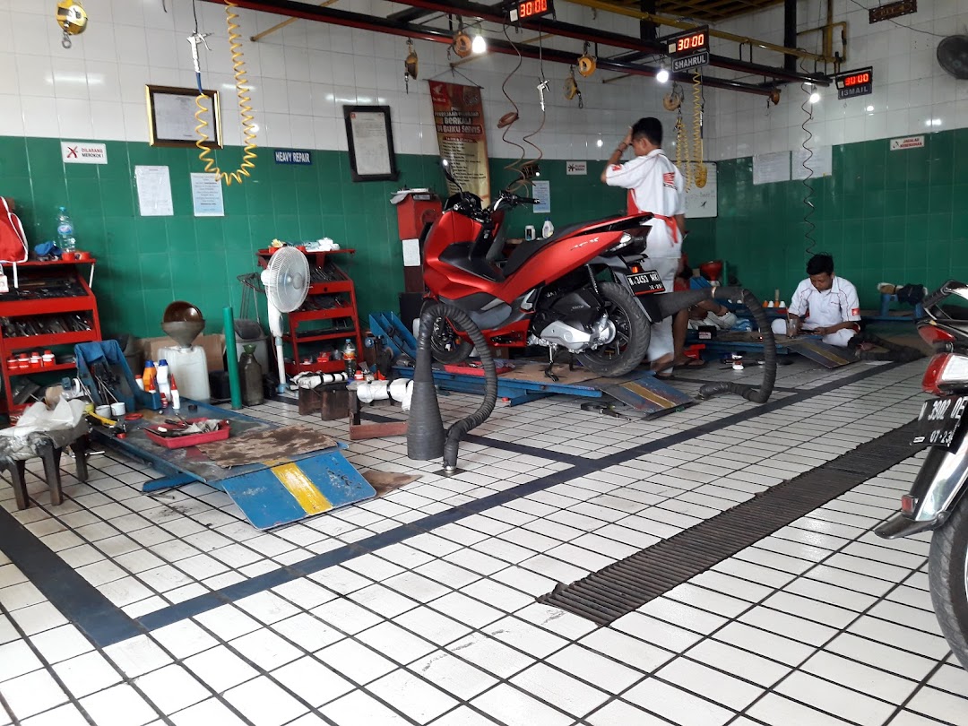 Lombok Mas Motor Kraksaan (AHASS)