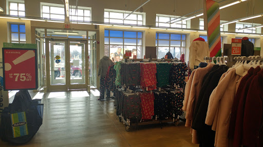 Clothing Store «Old Navy», reviews and photos, 2 Meadow Cir Dr, Lake St Louis, MO 63367, USA