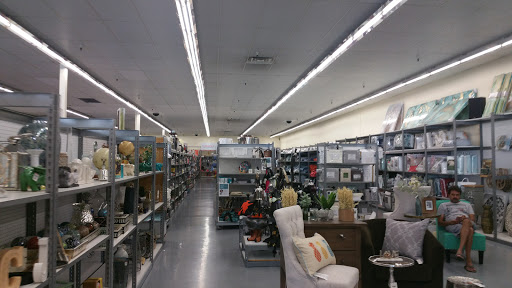 Home Goods Store «Tuesday Morning», reviews and photos, 685 E Bidwell St, Folsom, CA 95630, USA