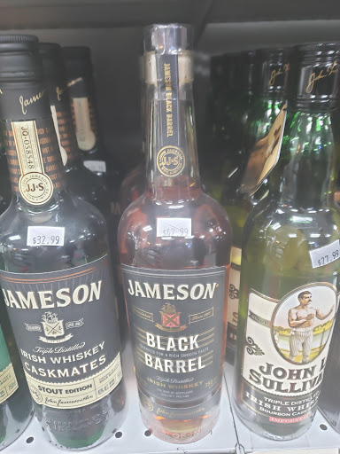 Liquor Store «Lone Star Liquor and Drive Thru», reviews and photos, 2724 11th Ave, Greeley, CO 80631, USA