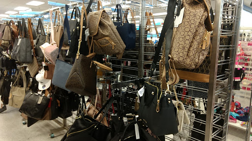 Clothing Store «Ross Dress for Less», reviews and photos, 1700 Lake Woodlands Dr, The Woodlands, TX 77380, USA