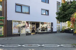 M. Kar. Haarstudio Damen- und Herrenfriseur image