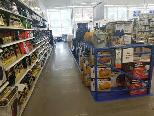 Hardware Store «Harbor Freight Tools», reviews and photos, 65 NJ-17, Hasbrouck Heights, NJ 07604, USA