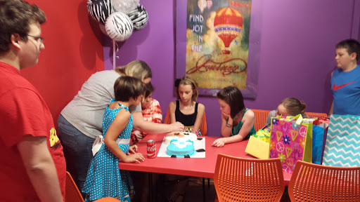 Frozen Yogurt Shop «2ST Second Street Treats», reviews and photos, 221 2nd St, Henderson, KY 42420, USA