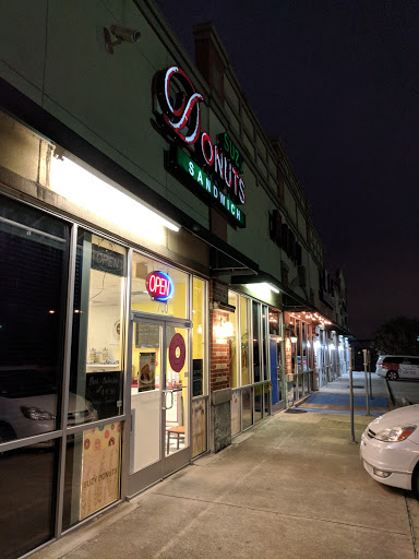 Donut Shop «Suzy Donuts», reviews and photos, 2330 Royal Ln # 700, Dallas, TX 75229, USA
