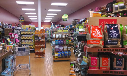 Pet Supply Store «Munchies Natural Pet Foods», reviews and photos, 2896 W Bay Dr, Belleair Bluffs, FL 33770, USA